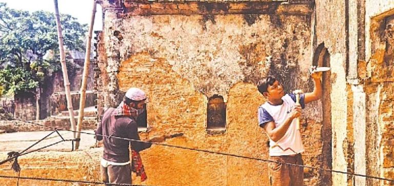 পানাম নগর ফিরছে আদিরূপে পানাম নগর ফিরছে আদিরূপে