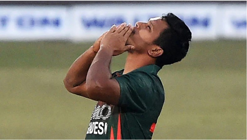 সাইফউদ্দিনের জোড়া আঘাত সাইফউদ্দিনের জোড়া আঘাত