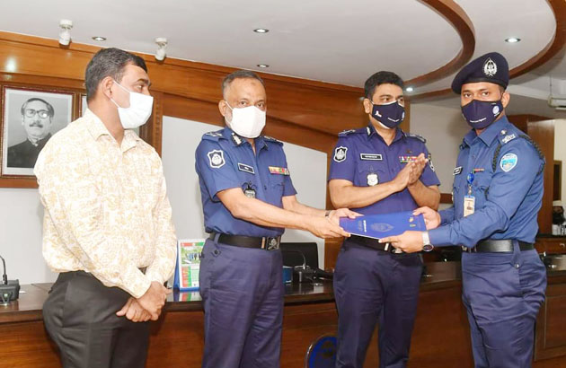 জাতীয় শুদ্ধাচার পুরস্কার পেলেন এএসপি মো: জুয়েল রানা 