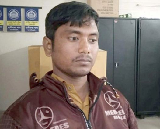 টাকার জন্য বাবাকে বেধড়ক মারধর টাকার জন্য বাবাকে বেধড়ক মারধর