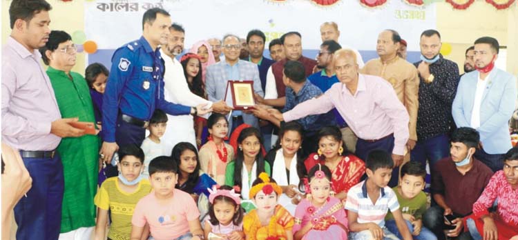 দাউদকান্দিতে ফুলেল শুভেচ্ছায় সিক্ত ইমদাদুল হক মিলন দাউদকান্দিতে ফুলেল শুভেচ্ছায় সিক্ত ইমদাদুল হক মিলন