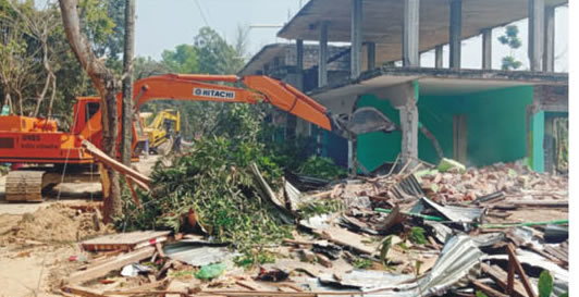 মুরাদনগরে উচ্ছেদ শত কোটি টাকার অবৈধ স্থাপনা 