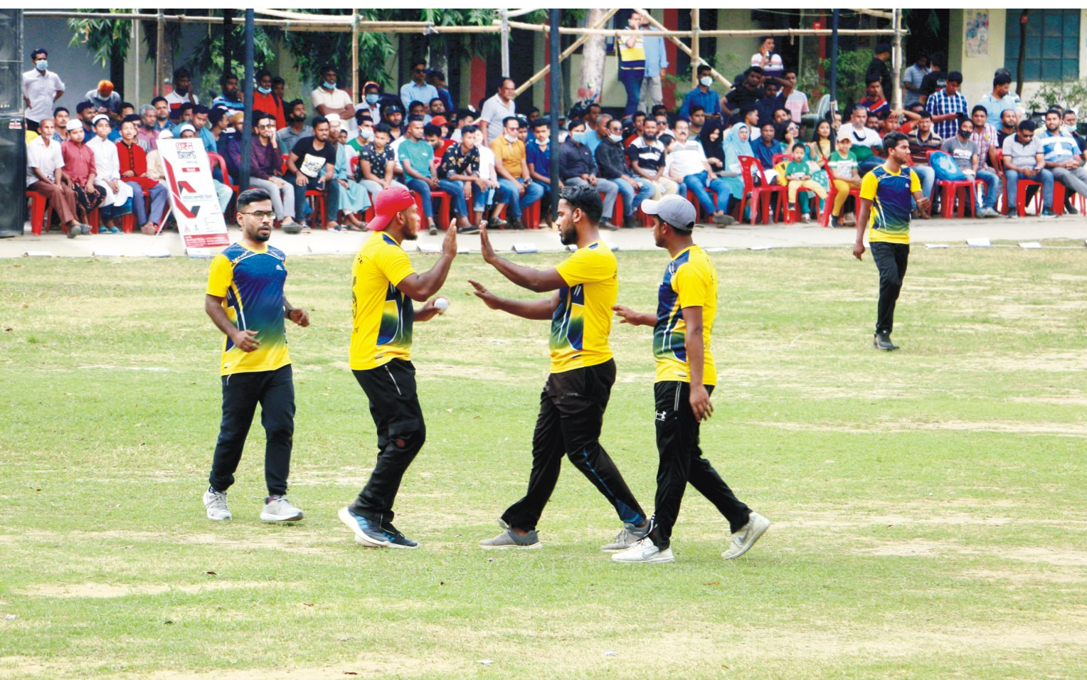 জয় পেয়েছে হারুন স্কুল ওয়ারিওরস, কুমিল্লা স্টার ইলেভেন, পয়াত ক্রিকেট একাদশ ও চর্থা রেডিয়াম জয় পেয়েছে হারুন স্কুল ওয়ারিওরস, কুমিল্লা স্টার ইলেভেন, পয়াত ক্রিকেট একাদশ ও চর্থা রেডিয়াম