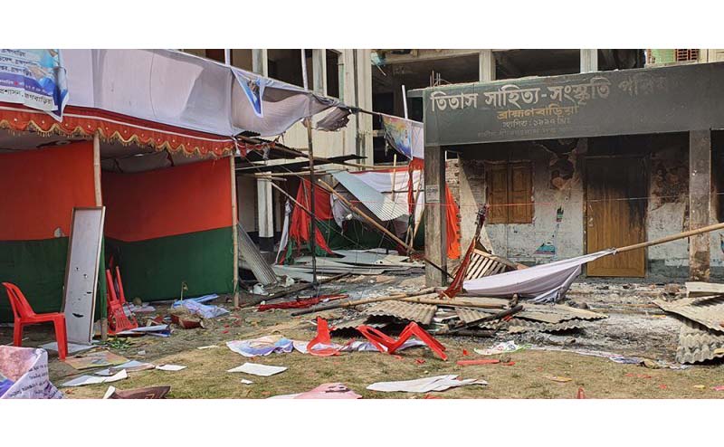 ব্রাহ্মণবাড়িয়ায় তাণ্ডবের নেপথ্যে শুধুই হেফাজত? ব্রাহ্মণবাড়িয়ায় তাণ্ডবের নেপথ্যে শুধুই হেফাজত?