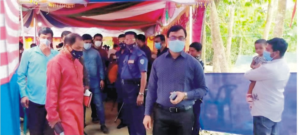 চান্দিনায় ভ্রাম্যমান আদালতের অভিযানে ৩ বিয়ে বাড়িতে জরিমানা চান্দিনায় ভ্রাম্যমান আদালতের অভিযানে ৩ বিয়ে বাড়িতে জরিমানা