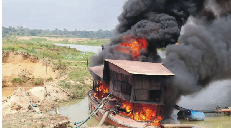 কুমিল্লায় ৭ ড্রেজার ধ্বংস