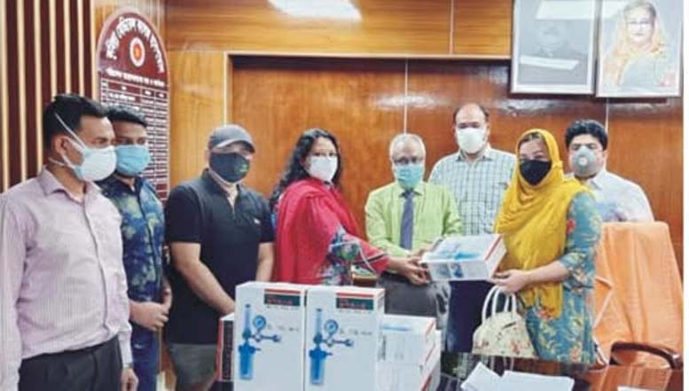 কুমেক করোনা ইউনিটে ১০টি সেন্ট্রাল অক্সিজেন ফলোমিটার উপহার দিলো জাগ্রত মানবিকতা