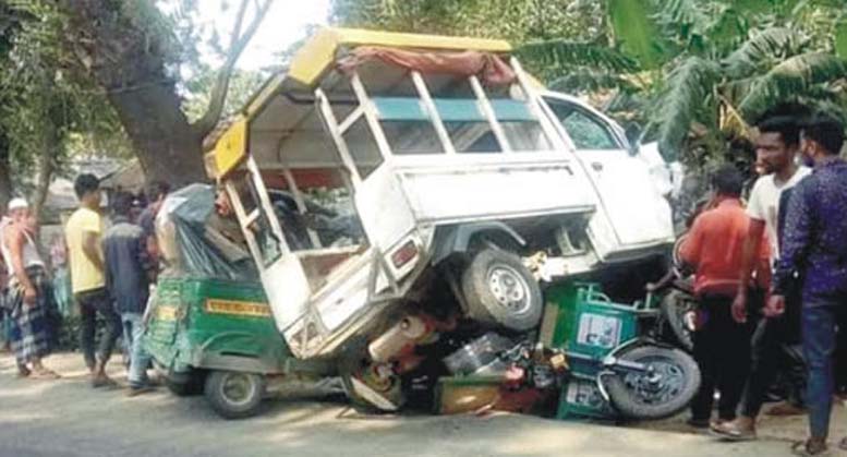 দেবীদ্বারে লেগুনা সিএনজি মুখামুখি সংঘর্ষে নিহত ১ দেবীদ্বারে লেগুনা সিএনজি মুখামুখি সংঘর্ষে নিহত ১