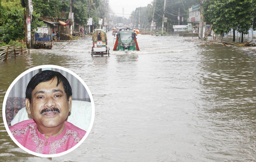 বৃষ্টির পানি সরানোর রাস্তা খুঁজে পাচ্ছেন না মেয়র