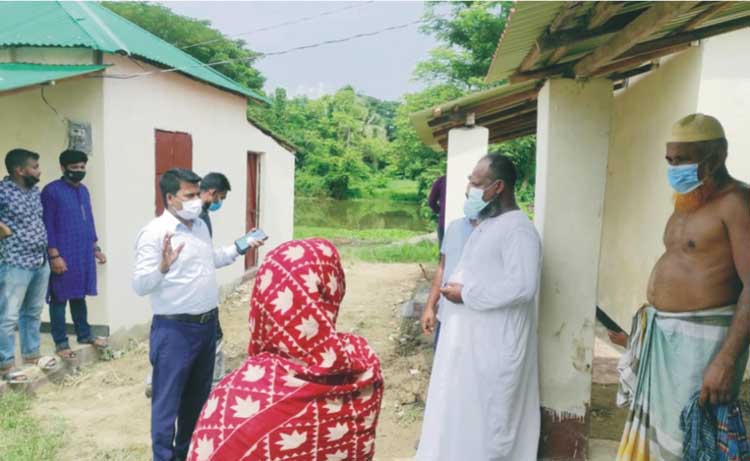 চৌদ্দগ্রামে প্রধানমন্ত্রীর উপহারের ঘর পেয়ে আনন্দিত উপকারভোগীরা চৌদ্দগ্রামে প্রধানমন্ত্রীর উপহারের ঘর পেয়ে আনন্দিত উপকারভোগীরা