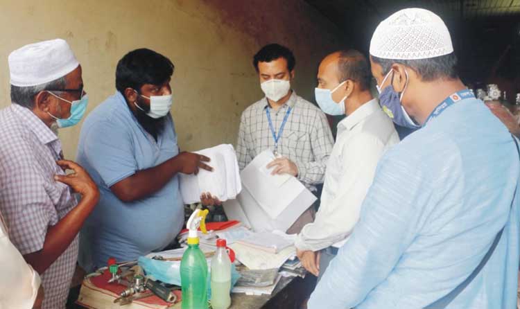 ক্ষতিকর অক্সিজেন বিক্রি করছে কি না যাচাই করতে অভিযান