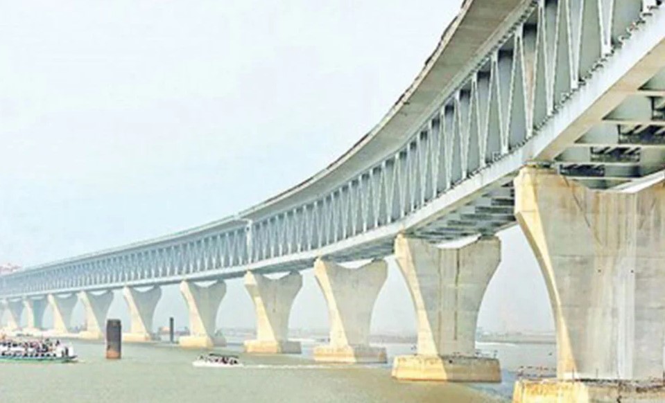 ‘হেঁটে বা সাইকেলে পদ্মা সেতু পার হওয়া যাবে না’