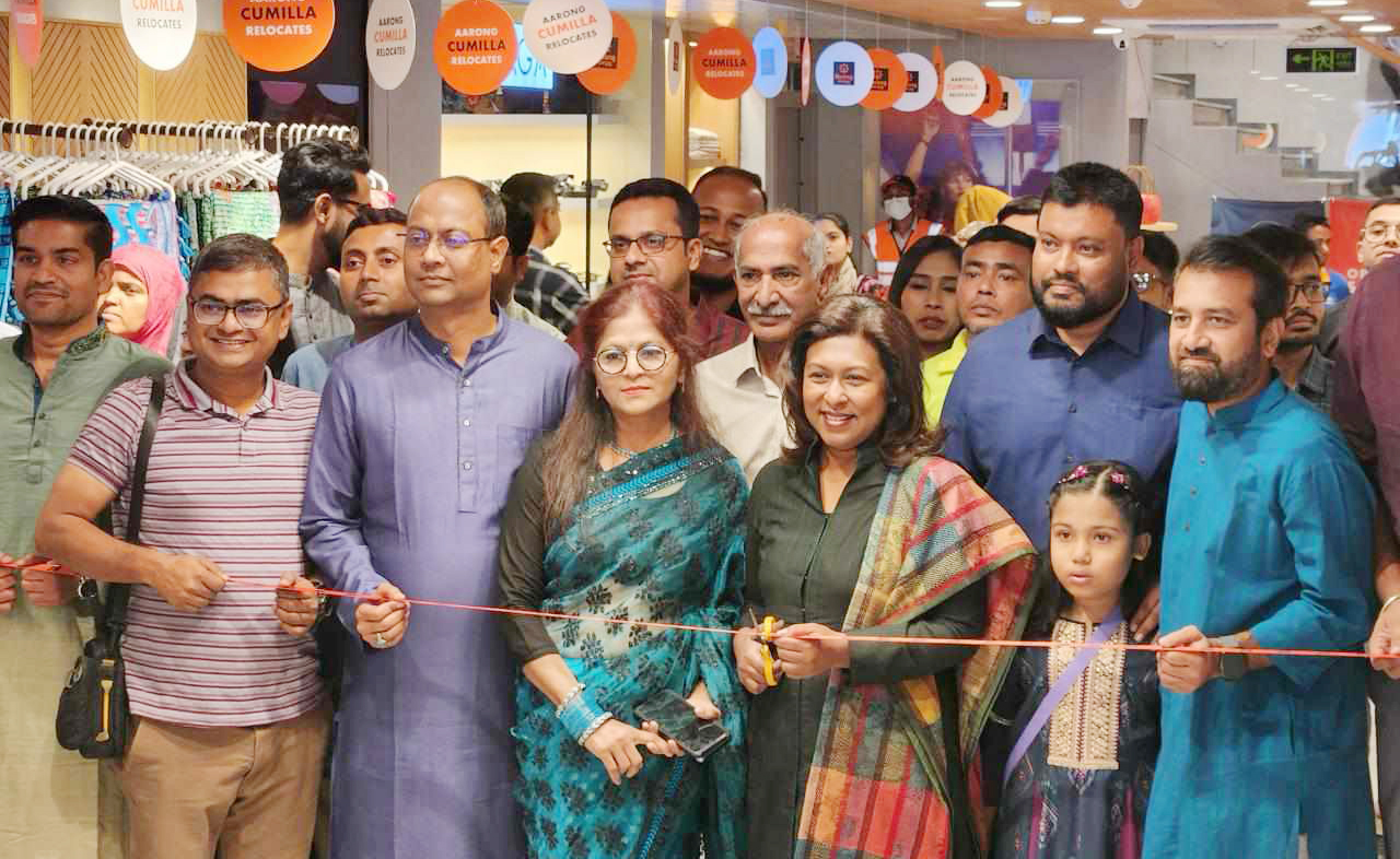 কুমিল্লায় আড়ং এখন নতুন ঠিকানায়, আরও বড় পরিসরে