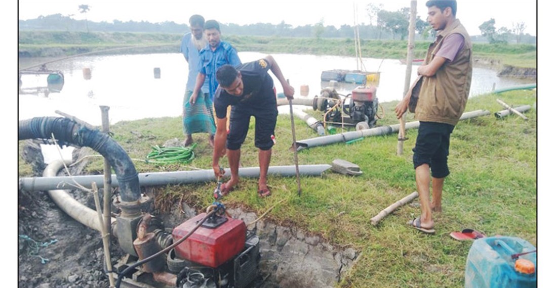   ব্রাহ্মণপাড়ায় অবৈধ ড্রেজার মেশিন বিনষ্ট ও মালিকদের বিরুদ্ধে মামলা 