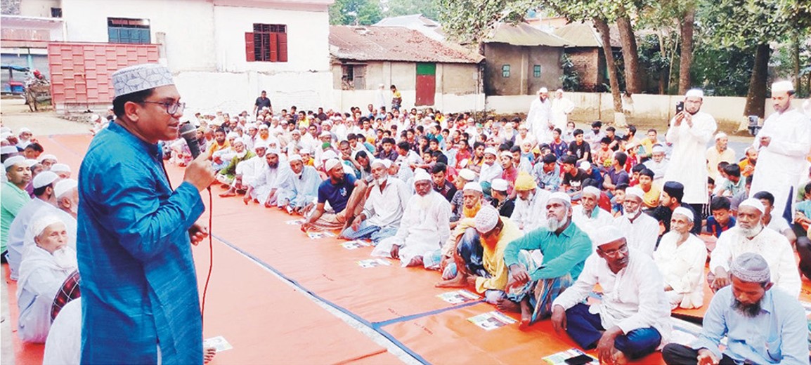  সদর দক্ষিণ নাগরিক কল্যাণ সোসাইটির ইফতারে ইঞ্জিনিয়ার আক্তারুজ্জামান রিপন