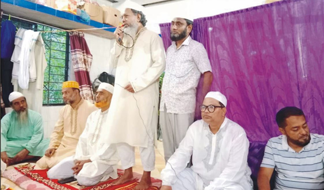  ৩৫০ জন হাফেজের সাথে ইফতার করলেন ভিপি জহিরুল হক মিঠুন