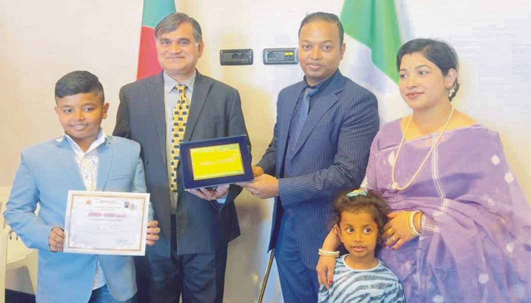 ইতালি থেকে সর্বোচ্চ রেমিটেন্স প্রেরণের পুরস্কার পেলেন কুমিল্লার নিবাশ চক্রবর্তী