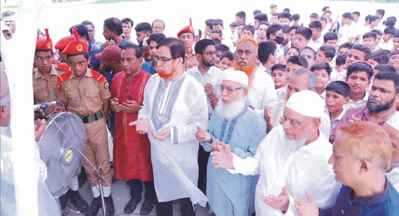   কুমিল্লা জিলা স্কুল জামে মসজিদ পুননির্মাণ কাজের ভিত্তি প্রস্তর স্থাপন করলেন এমপি বাহার