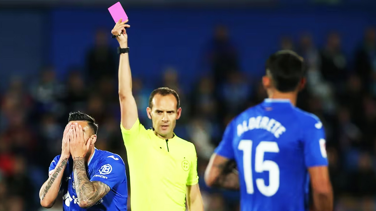 এবারের কোপা আমেরিকায় থাকবে ‘গোলাপি কার্ড’  