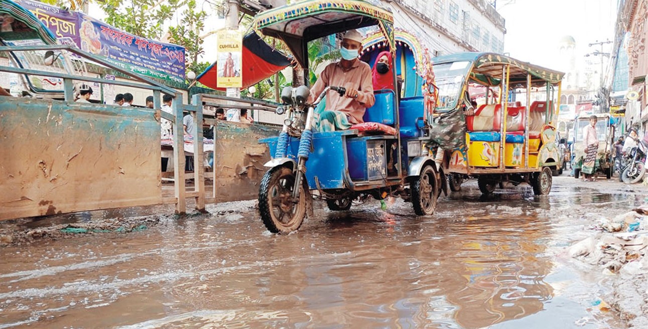   কুমিল্লার কান্দিরপাড়-ধর্মপুর সড়কটির বেহাল দশা 