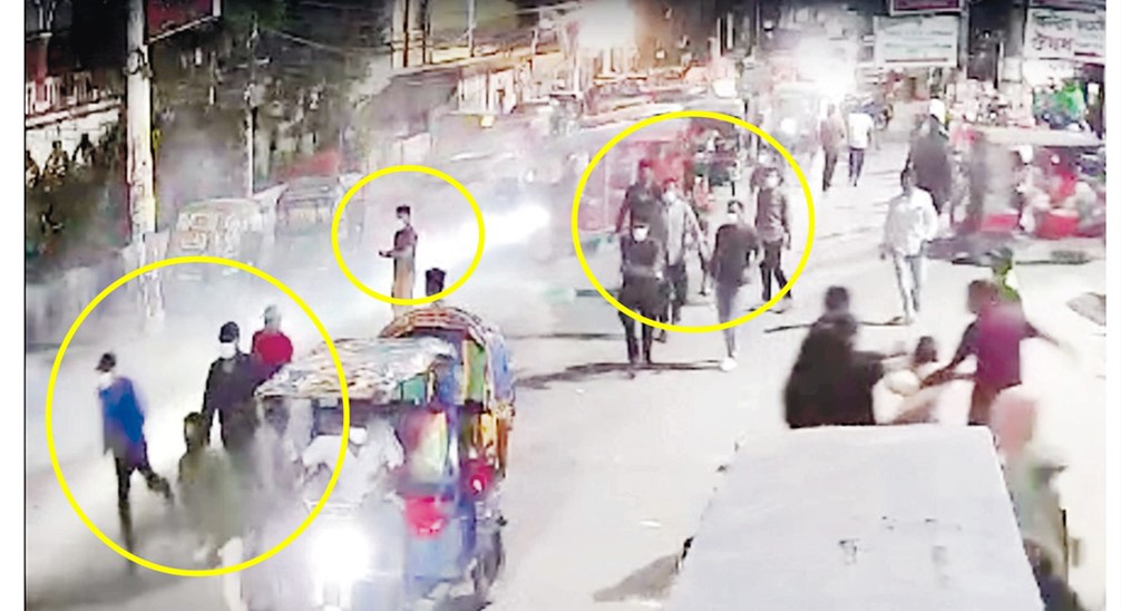  অস্ত্রধারীদের খুঁজছে পুলিশ