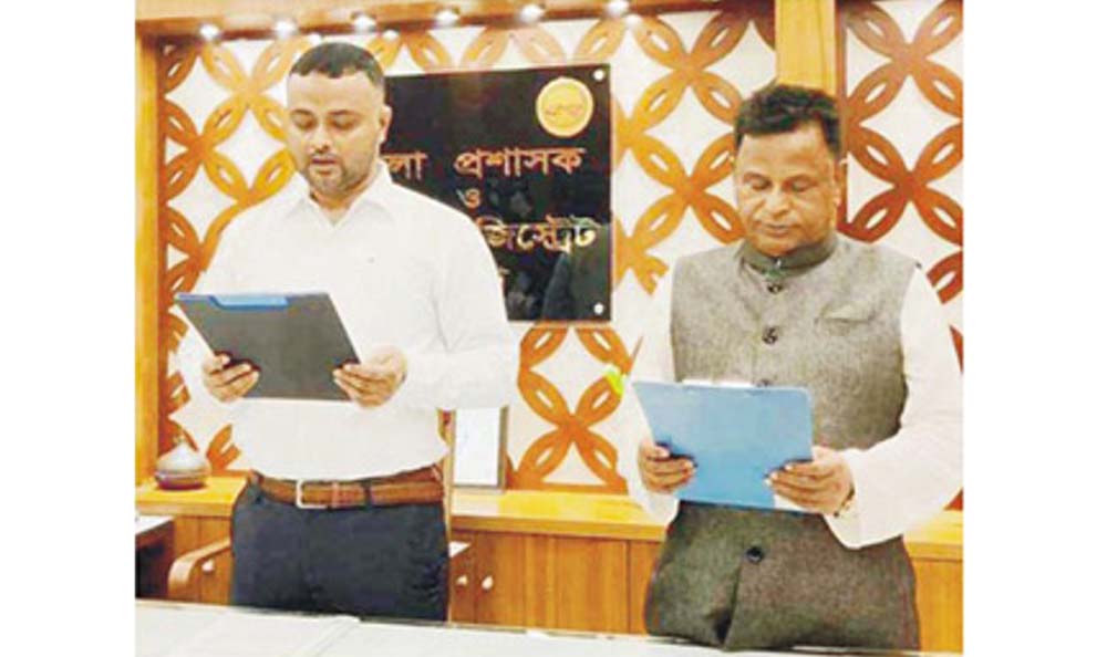   নির্বাচনের দুই বছর সাত মাস পর লুটেরচর ইউপি চেয়ারম্যান মোজাম্মেলের শপথ