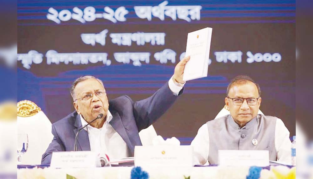   মূল্যস্ফীতি নিয়ন্ত্রণে আনতে আরও ৬ মাস সময় চাইলেন অর্থমন্ত্রী