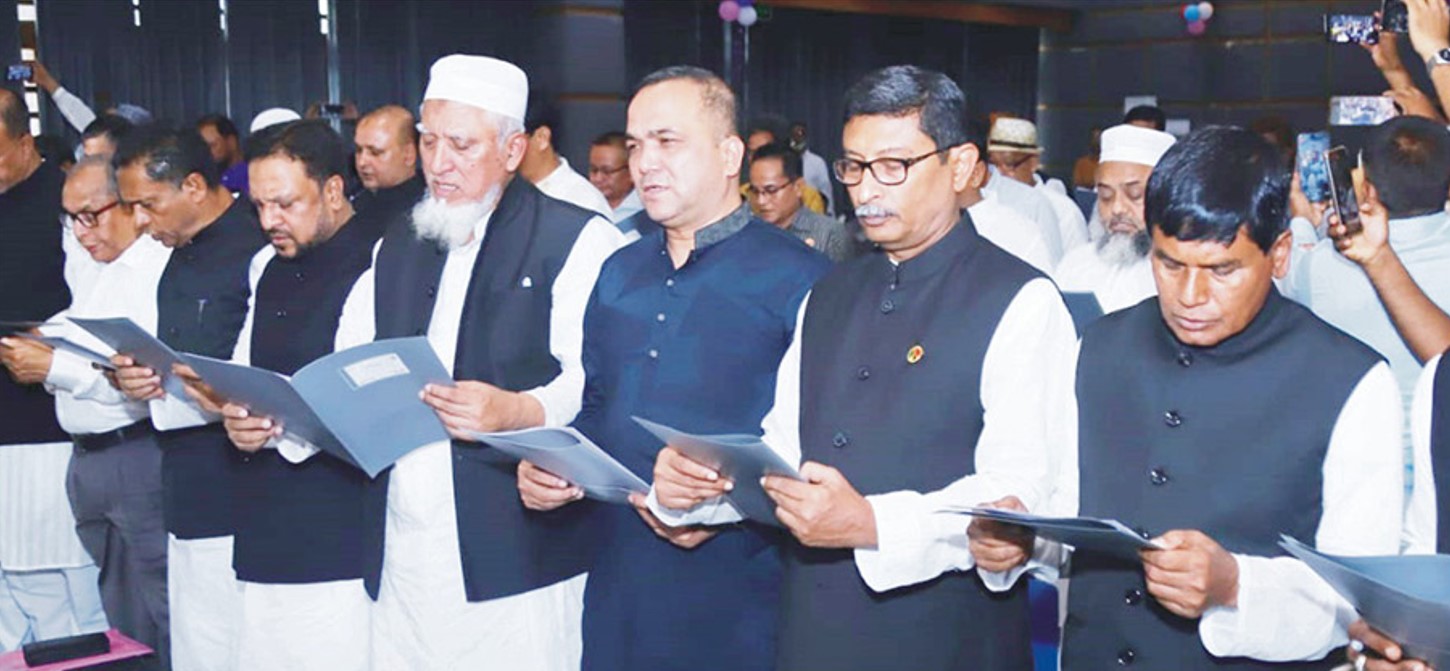   শপথ নিলেন কুমিল্লার ৭ উপজেলার চেয়ারম্যান ও ভাইস চেয়ারম্যান