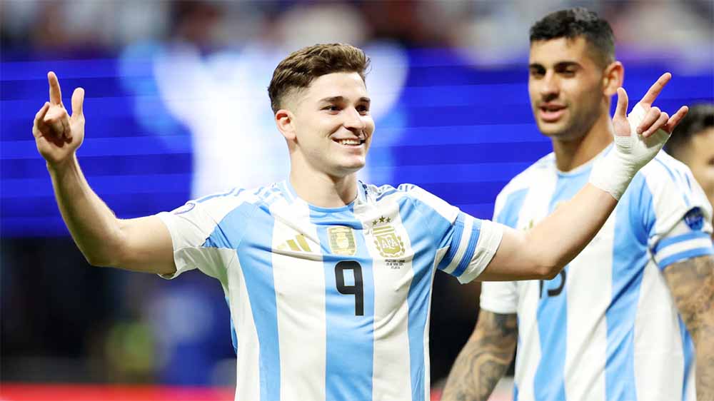  আলভারেজ-লাউতারোর গোলে জয় দিয়ে কোপা শুরু আর্জেন্টিনার