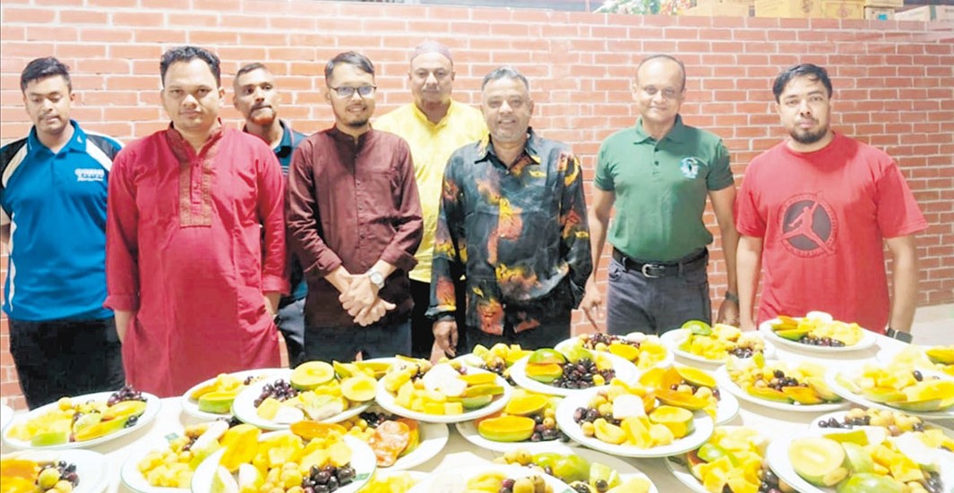  বাইউস্ট হল প্রশাসনের উদ্যোগে সম্পন্ন হলো গ্রীষ্মকালীন ফল উৎসব