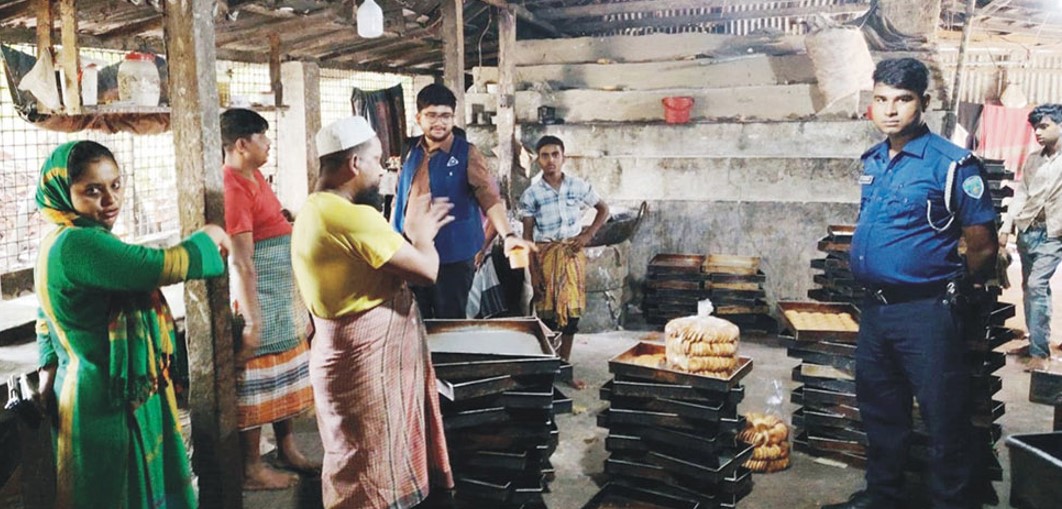 ব্রাহ্মণপাড়ায় বেকারিকে জরিমানা 