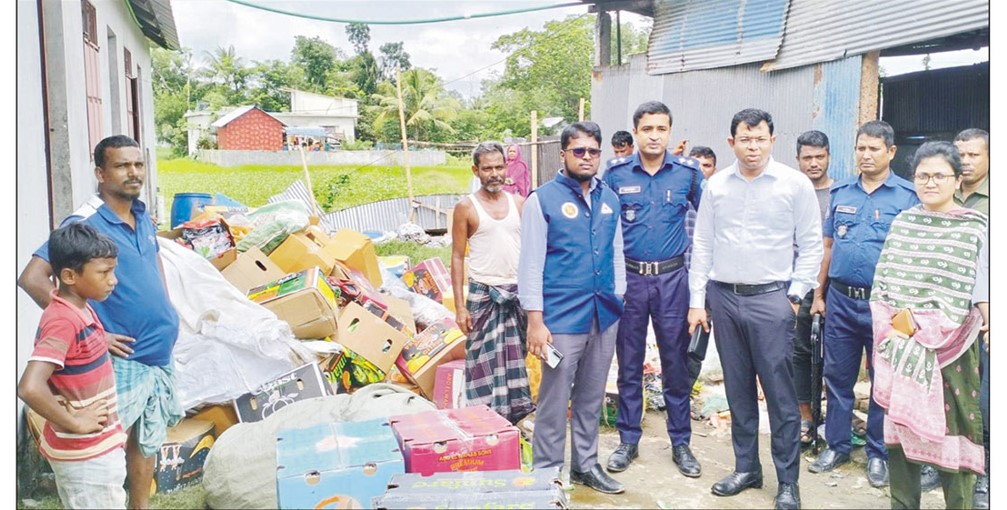 লাকসামে নকল জুস কারখানার সন্ধান 