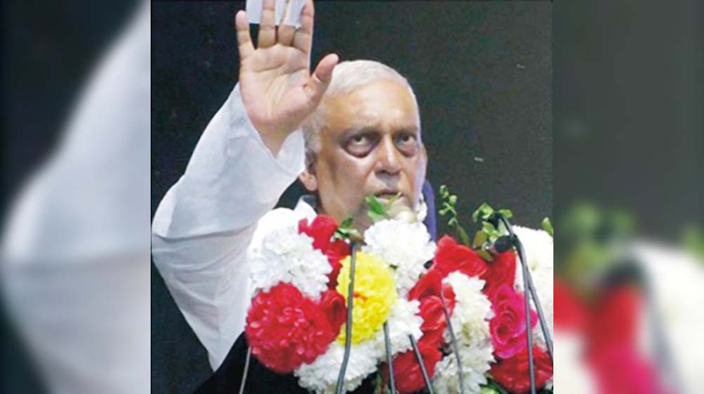 অফিসে হামলার সময় চেয়ে চেয়ে দেখলেন: স্বরাষ্ট্রমন্ত্রী