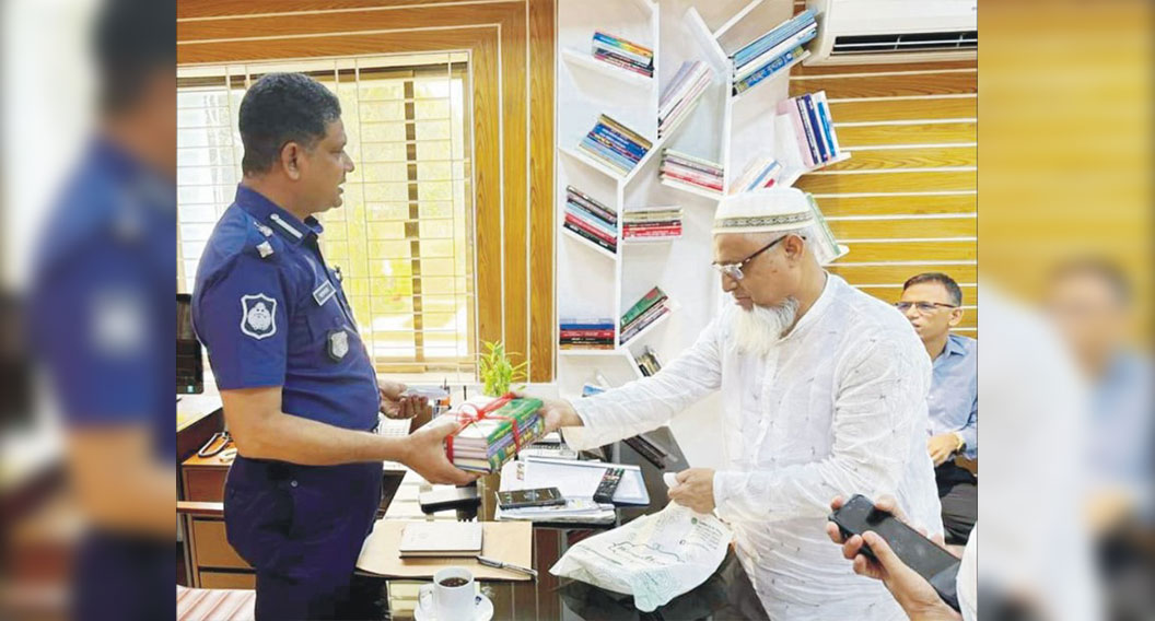 কুমিল্লার জেলা প্রশাসক ও  পুলিশ সুপারেরসাথে জামায়াত নেতৃবৃন্দের মতবিনিময়