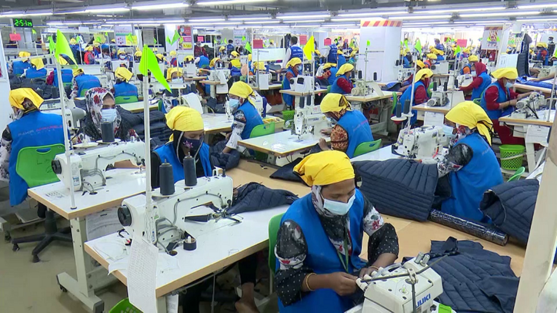 কাল থেকে পোশাক কারখানা খোলা রাখার সিদ্ধান্ত