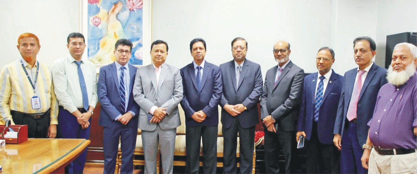   বাংলাদেশ ব্যাংকের ডেপুটি গর্ভনর জাকির  হোসেন চৌধুরীর সাথে  “চৌদ্দগ্রাম ব্যাংকার্স  সোসাইটি”র শুভেচ্ছা বিনিময়