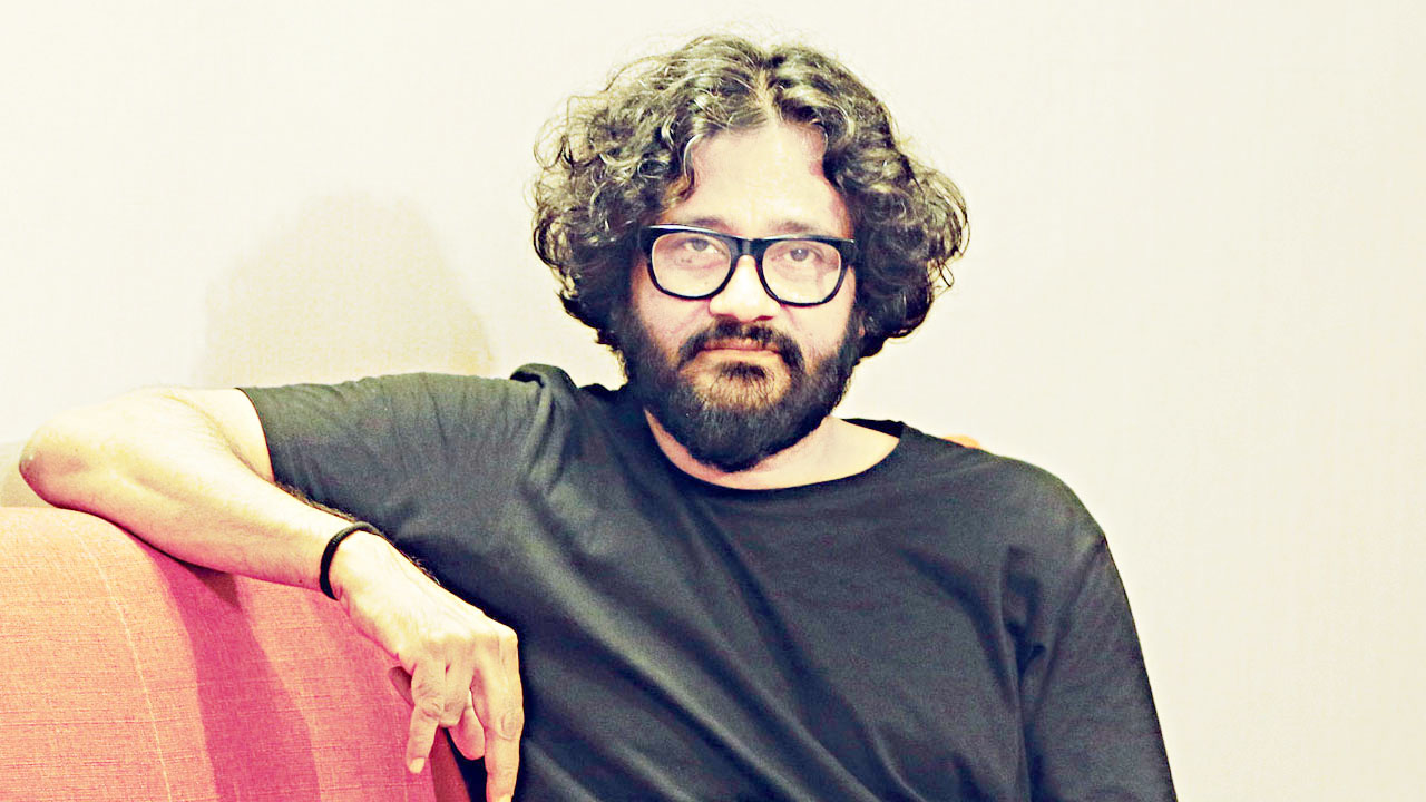 এবার পুজায় খুলনার বিভিন্ন মন্ডপে ঘুরে বেড়াবেন প্রিন্স মাহমুদ