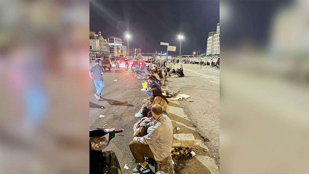 নির্ঘুম রাত কাটল বৈরুতবাসীর, আশ্রয়ের খোঁজে বাস্তুচ্যুতরা