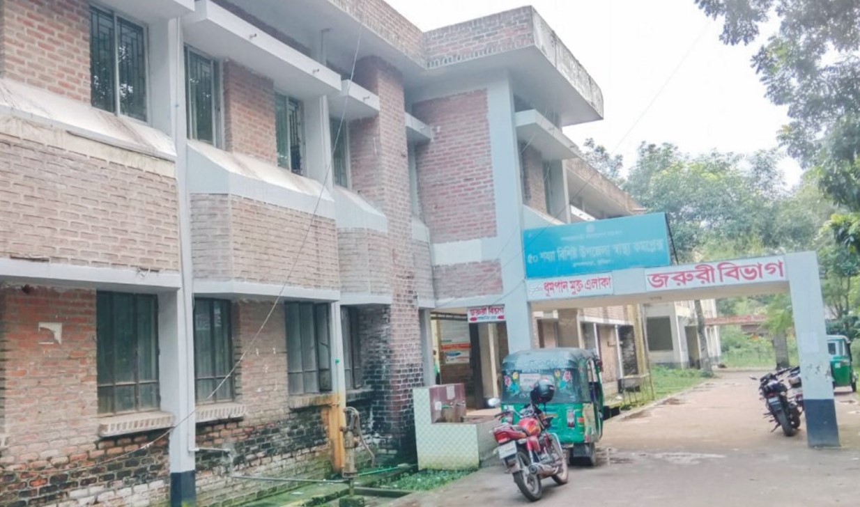    ডেঙ্গু উপসর্গ নিয়ে ঘরে ঘরে জ্বর ব্রাহ্মণপাড়ায় 