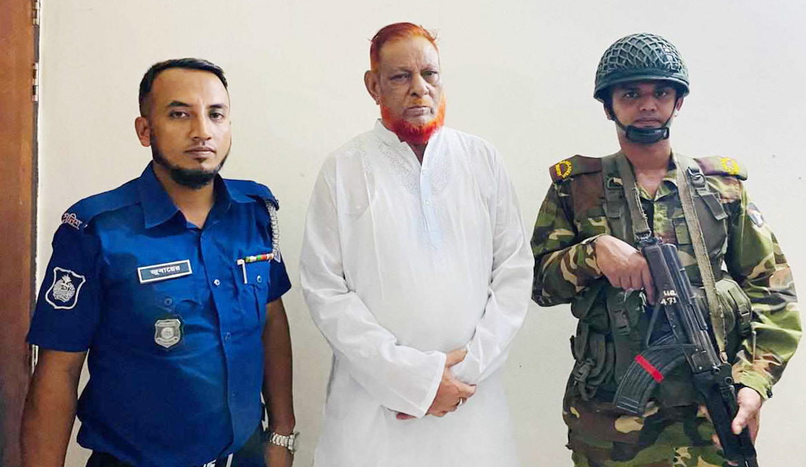 কুমিল্লায় ছাত্র আন্দোলনে হামলার ঘটনায় ইউপি চেয়ারম্যান গ্রেপ্তার