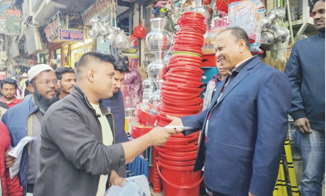  গণ-আকাঙ্ক্ষা তুলে ধরতে মানুষের  কাছে ছুটছি: হাসনাত আব্দুল্লাহ 