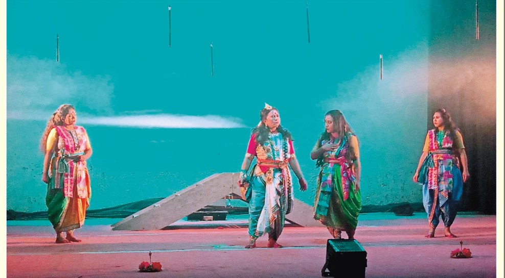  কুমিল্লায় মঞ্চায়ন হলো জাতীয়  কবি রচিত নাটক ‘সেতুবন্ধ’