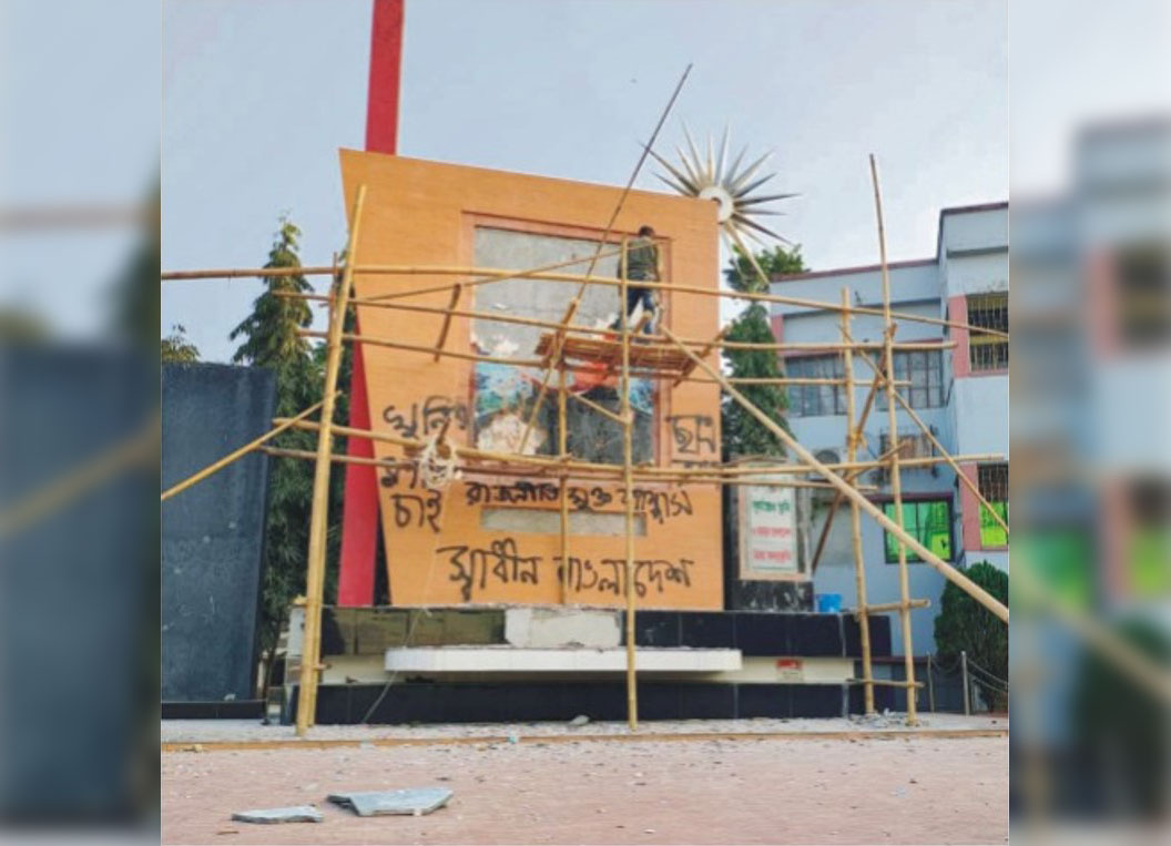  ভিক্টোরিয়া কলেজের  ম্যুরালে স্থানপাচ্ছে  ‘হৃদয়ে বাংলাদেশ’ 