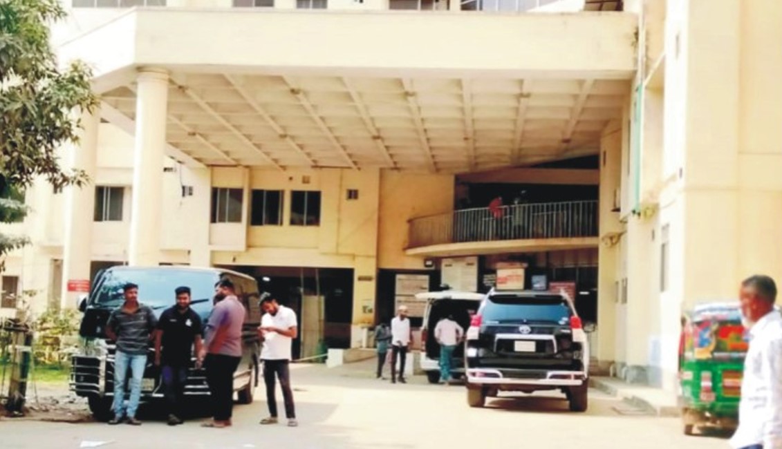 দালালদের দৌরাত্ম্যে বাড়ছে চিকিৎসা ব্যয়