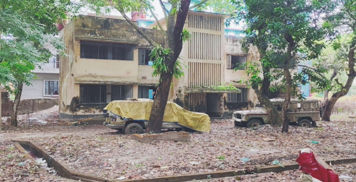 সমস্যায় জর্জড়িত স্বাস্থ্য কমপ্লেক্স 