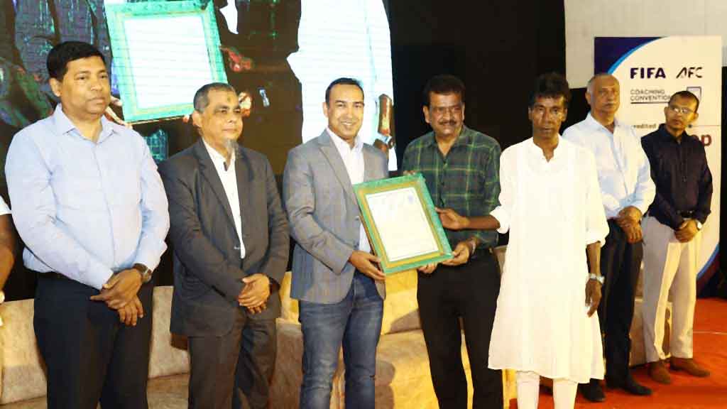  ফুটবলের ‘জোয়ার’ দেখছেন বাফুফে সভাপতি