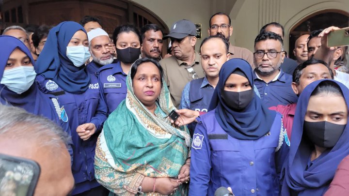 কারাগারে আইভী