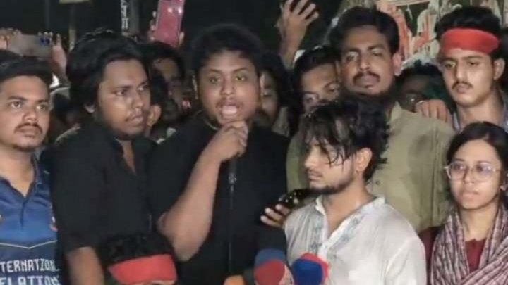 শনিবার সারা দেশে গণজমায়েতের ডাক হাসনাতের