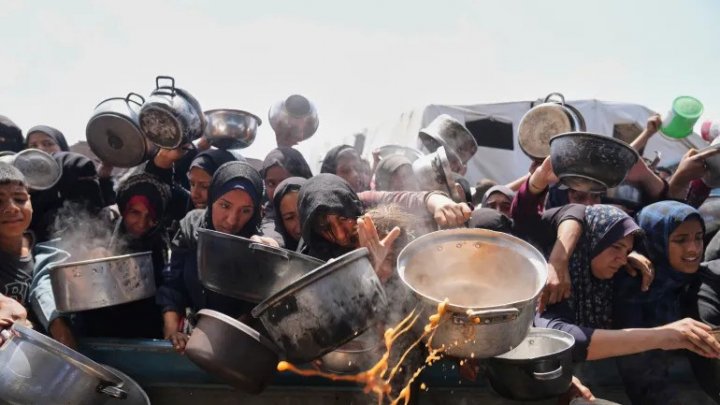 গাজায় চলমান খাদ্য অবরোধ শিথিল করবে ইসরায়েল