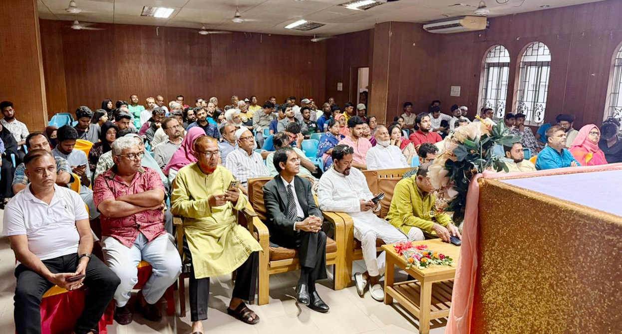 কুমিল্লা নামে বিভাগ ঘোষণার দাবীতে কুমিল্লায় মতবিনিময় সভা